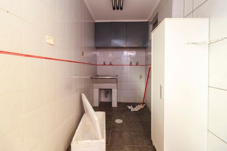 Área de Serviço de casa para alugar com 3 quartos, 250m² em Itaim Bibi, São Paulo