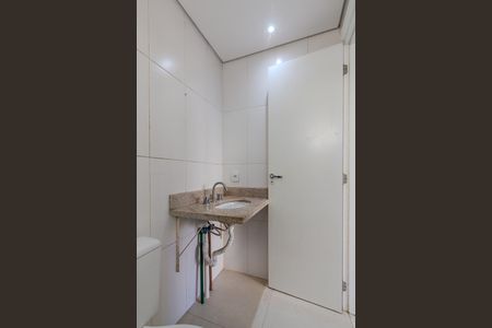 Banheiro de Suíte de apartamento para alugar com 2 quartos, 58m² em Vila Nova, Porto Alegre