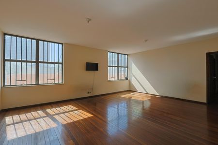 Apartamento à venda com 140m², 4 quartos e 1 vaga