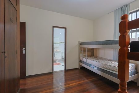 Apartamento à venda com 140m², 4 quartos e 1 vaga