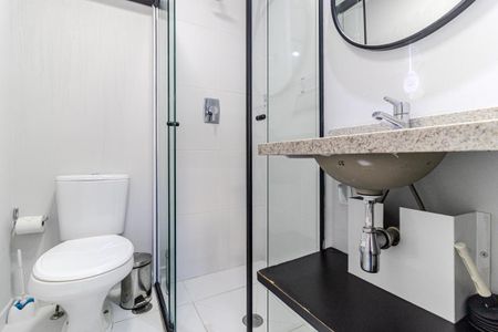 Banheiro de kitnet/studio para alugar com 1 quarto, 22m² em Centro Histórico de São Paulo, São Paulo