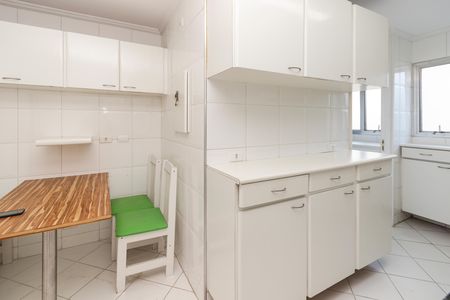 Apartamento para alugar com 110m², 3 quartos e 1 vaga Apartamento para alugar com 110m², 3 quartos e 1 vagaCozinha