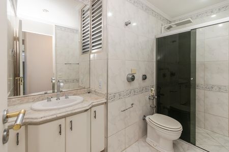 Apartamento para alugar com 110m², 3 quartos e 1 vaga Apartamento para alugar com 110m², 3 quartos e 1 vagaBanheiro