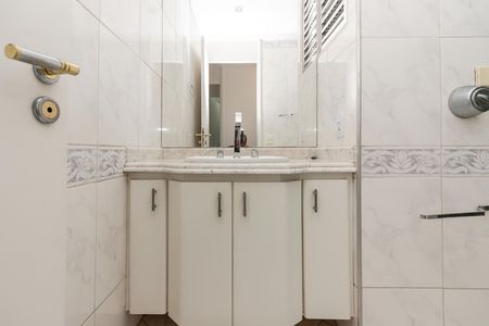 Apartamento para alugar com 110m², 3 quartos e 1 vaga Apartamento para alugar com 110m², 3 quartos e 1 vagaBanheiro
