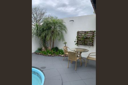 Área Externa de casa à venda com 2 quartos, 273m² em Rubem Berta, Porto Alegre