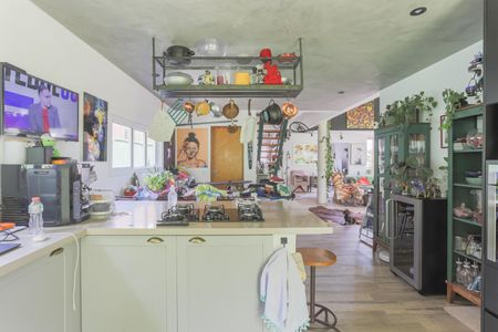 Casa à venda com 6 quartos, 350m² em Vila Romana, São Paulo