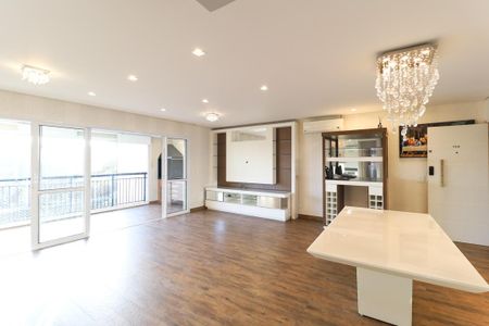 Apartamento à venda com 2 quartos, 106m² em Vila Irmaos Arnoni, São Paulo