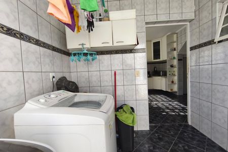 Casa para alugar com 249m², 4 quartos e 1 vaga Casa para alugar com 249m², 4 quartos e 1 vagaÁrea de Serviço