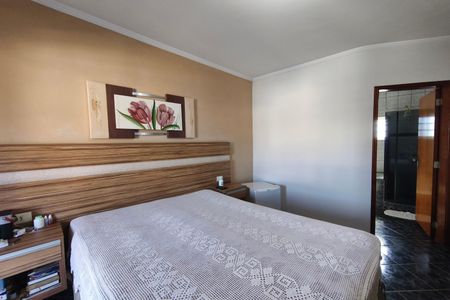 Casa para alugar com 249m², 4 quartos e 1 vaga Casa para alugar com 249m², 4 quartos e 1 vagaQuarto Suíte