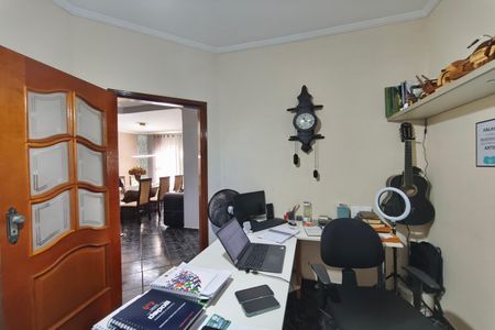 Escritório de casa para alugar com 4 quartos, 249m² em Parque Residencial Vila União, Campinas