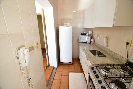 Cozinha de kitnet/studio para alugar com 1 quarto, 40m² em Vila Itapura, Campinas
