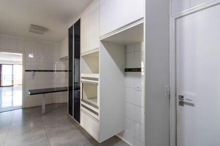 Apartamento à venda com 170m², 3 quartos e 2 vagas Apartamento à venda com 170m², 3 quartos e 2 vagasCozinha