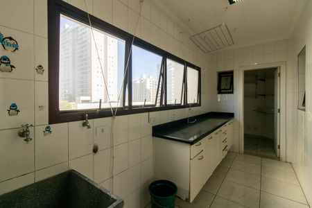 Apartamento à venda com 170m², 3 quartos e 2 vagas Apartamento à venda com 170m², 3 quartos e 2 vagasArea de Serviço