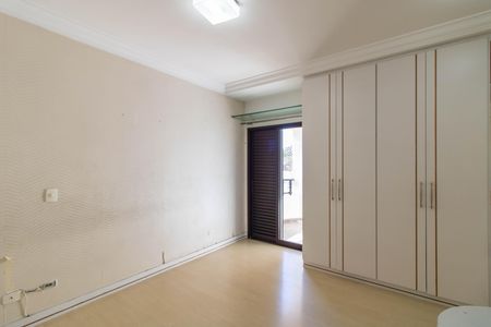Apartamento à venda com 170m², 3 quartos e 2 vagas Apartamento à venda com 170m², 3 quartos e 2 vagasSuíte