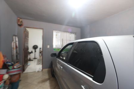 Garagem de casa à venda com 4 quartos, 237m² em Vila Paulo Silas, São Paulo