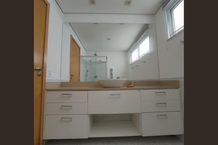 Casa à venda com 6 quartos, 407m² em Jardim Sao Bento, São Paulo