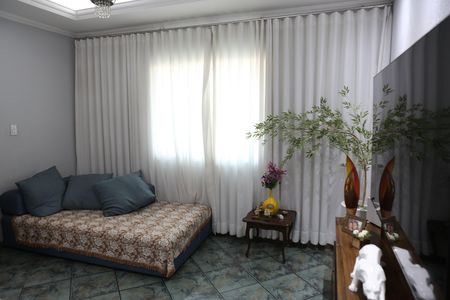 Sala de casa à venda com 3 quartos, 210m² em Bonsucesso, Belo Horizonte