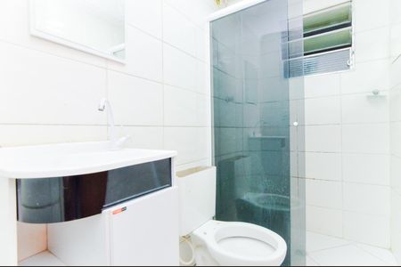 Banheiro  de apartamento à venda com 2 quartos, 48m² em Vila Galvão, Guarulhos