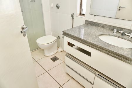 Studio para alugar com 26m², 1 quarto e 1 vaga Studio para alugar com 26m², 1 quarto e 1 vagaBanheiro