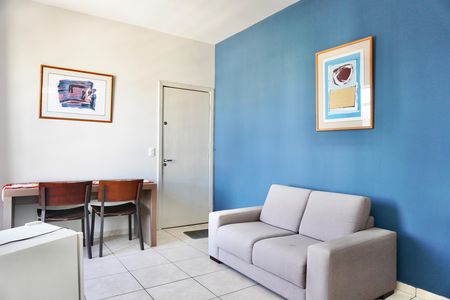 Sala de kitnet/studio para alugar com 1 quarto, 26m² em Santa Efigênia, Belo Horizonte