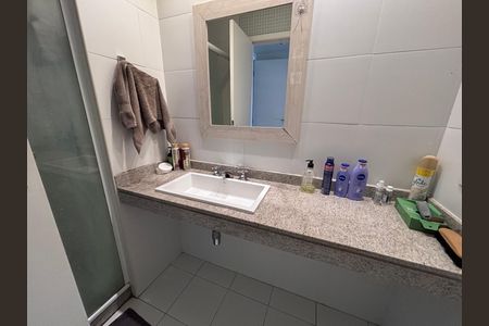 Apartamento para alugar com 206m², 4 quartos e 3 vagas Apartamento para alugar com 206m², 4 quartos e 3 vagasBanheiro do Quarto 2