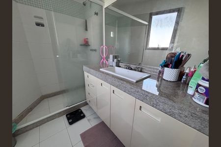 Apartamento para alugar com 206m², 4 quartos e 3 vagas Apartamento para alugar com 206m², 4 quartos e 3 vagasBanheiro do Quarto 3