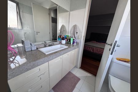 Apartamento para alugar com 206m², 4 quartos e 3 vagas Apartamento para alugar com 206m², 4 quartos e 3 vagasBanheiro do Quarto 3
