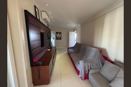 Apartamento para alugar com 206m², 4 quartos e 3 vagas Apartamento para alugar com 206m², 4 quartos e 3 vagasSala de TV