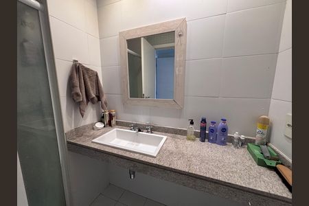 Apartamento para alugar com 206m², 4 quartos e 3 vagas Apartamento para alugar com 206m², 4 quartos e 3 vagasBanheiro do Quarto 2