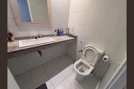 Apartamento para alugar com 206m², 4 quartos e 3 vagas Apartamento para alugar com 206m², 4 quartos e 3 vagasBanheiro do Quarto 2