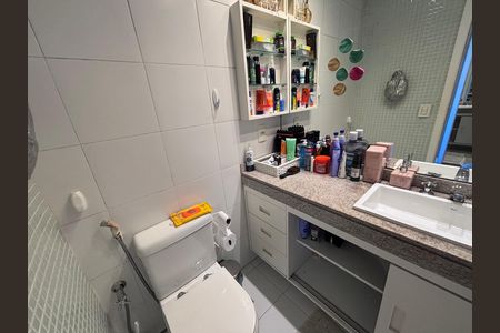 Apartamento para alugar com 206m², 4 quartos e 3 vagas Apartamento para alugar com 206m², 4 quartos e 3 vagasBanheiro do Quarto 1