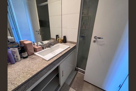 Apartamento para alugar com 206m², 4 quartos e 3 vagas Apartamento para alugar com 206m², 4 quartos e 3 vagasBanheiro do Quarto 1