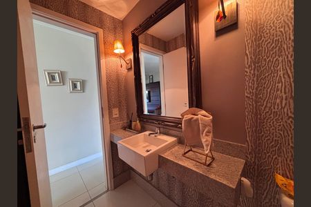 Apartamento para alugar com 206m², 4 quartos e 3 vagas Apartamento para alugar com 206m², 4 quartos e 3 vagasLavabo