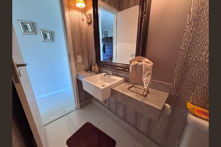 Apartamento para alugar com 206m², 4 quartos e 3 vagas Apartamento para alugar com 206m², 4 quartos e 3 vagasLavabo