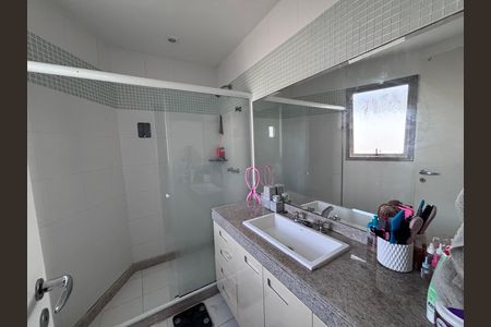 Apartamento para alugar com 206m², 4 quartos e 3 vagas Apartamento para alugar com 206m², 4 quartos e 3 vagasBanheiro do Quarto 3