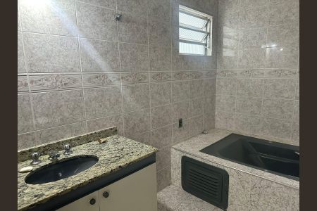Casa à venda com 3 quartos, 185m² em Jardim Las Vegas, Santo André