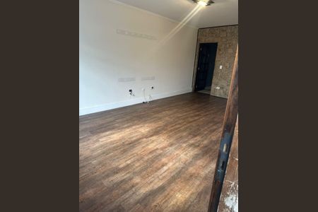 Casa à venda com 3 quartos, 185m² em Jardim Las Vegas, Santo André