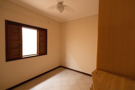 Casa de condomínio para alugar com 458m², 4 quartos e 4 vagas Casa de condomínio para alugar com 458m², 4 quartos e 4 vagasQuarto 1