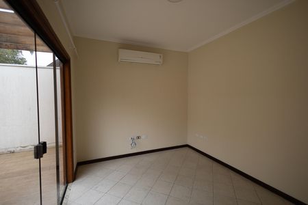 Casa de condomínio para alugar com 458m², 4 quartos e 4 vagas Casa de condomínio para alugar com 458m², 4 quartos e 4 vagasQuarto 3