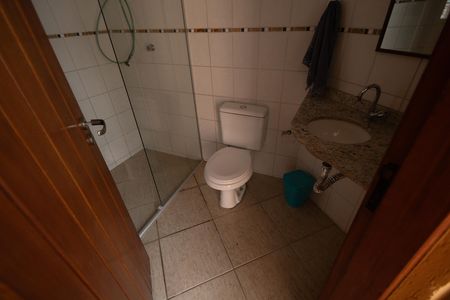 Banheiro 3 de casa de condomínio para alugar com 4 quartos, 458m² em Residencial Sao Paulo, Jacareí