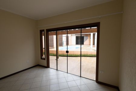 Casa de condomínio para alugar com 458m², 4 quartos e 4 vagas Casa de condomínio para alugar com 458m², 4 quartos e 4 vagasQuarto 3