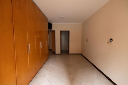 Casa de condomínio para alugar com 458m², 4 quartos e 4 vagas Casa de condomínio para alugar com 458m², 4 quartos e 4 vagasSuíte