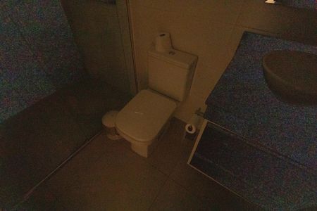 Casa de condomínio para alugar com 458m², 4 quartos e 4 vagas Casa de condomínio para alugar com 458m², 4 quartos e 4 vagasBanheiro 2