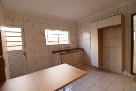 Casa para alugar com 125m², 3 quartos e 2 vagasCozinha 