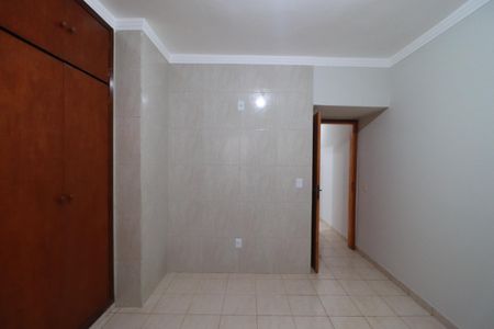 Casa para alugar com 125m², 3 quartos e 2 vagasSuite 