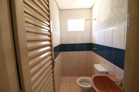 Casa para alugar com 125m², 3 quartos e 2 vagasBanheiro de serviço 