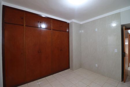 Casa para alugar com 125m², 3 quartos e 2 vagasSuite 