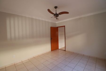 Casa para alugar com 125m², 3 quartos e 2 vagasSala
