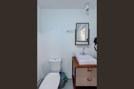 Banheiro de kitnet/studio para alugar com 1 quarto, 25m² em Penha de França, São Paulo