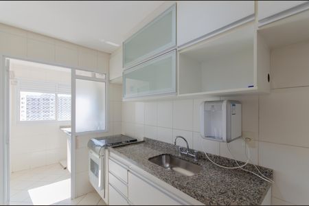 Apartamento à venda com 65m², 2 quartos e 1 vaga Apartamento à venda com 65m², 2 quartos e 1 vagaCozinha e Área de Serviço